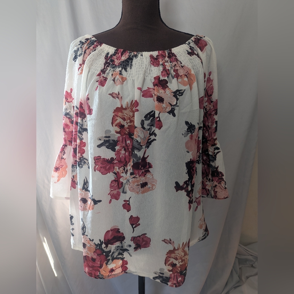 Floral Women's Top - White and Pink